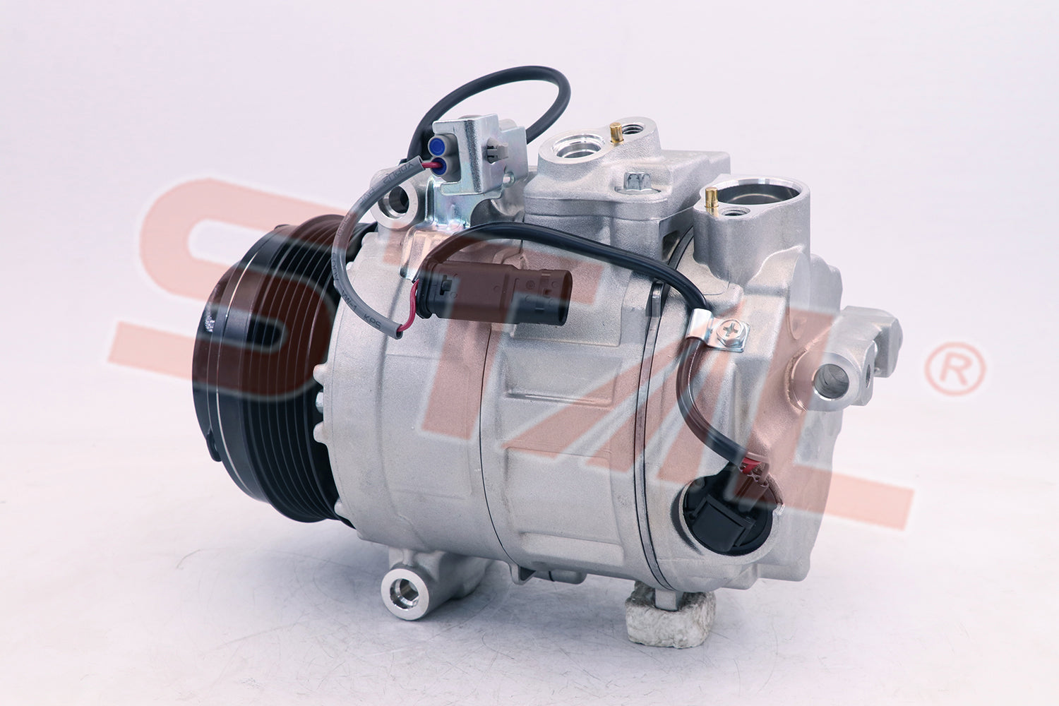 Auto AC Compressor for Freightliner Sprinter | OE 0032308711